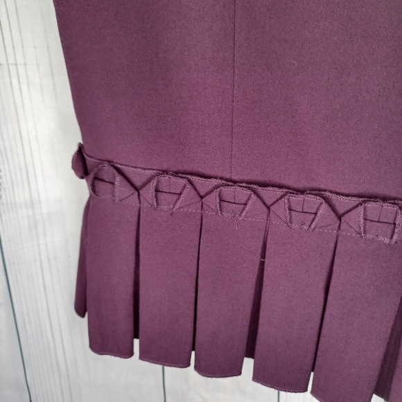 Tahari Arthur Levine 3/4 sleeve Womens 8 Dress Purple Pleated - Picture 4 of 16